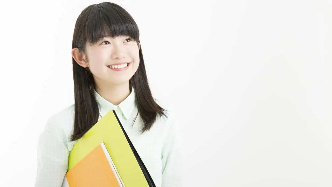 顔立ちの整った子供